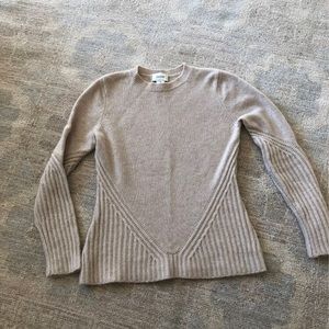 Neiman Marcus 100% cashmere sweater